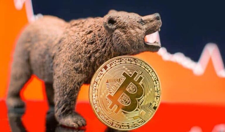 Expect extended Bitcoin dominance bearishness, warns expert