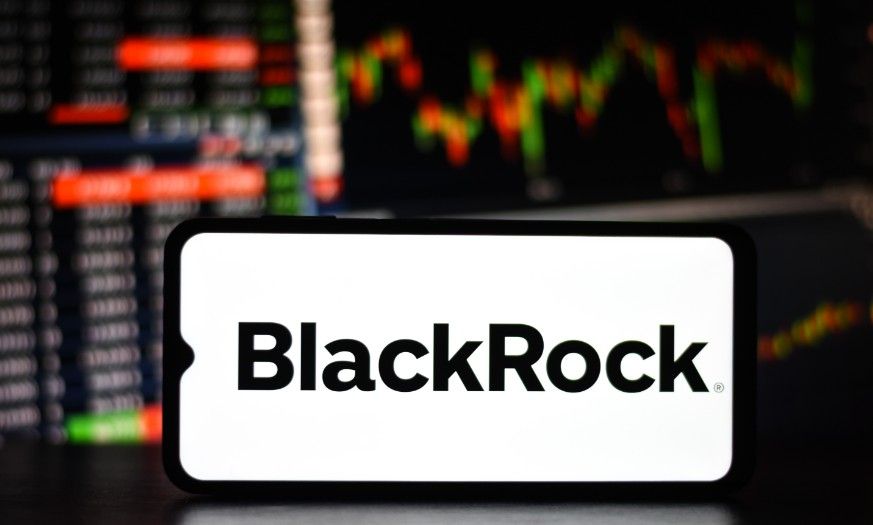 BlackRock just deposited nearly 30,000 of this crypto into Coinbase; Will it offload?