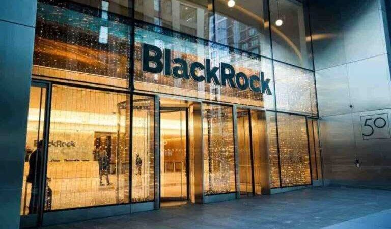 BlackRock moves $200m of these two cryptocurrencies on Xmas Eve