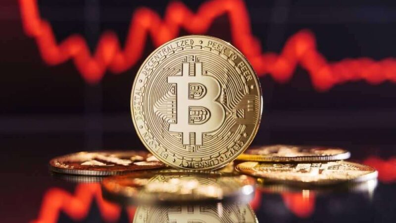 Wall Street expert reveals why Bitcoin price is crashing