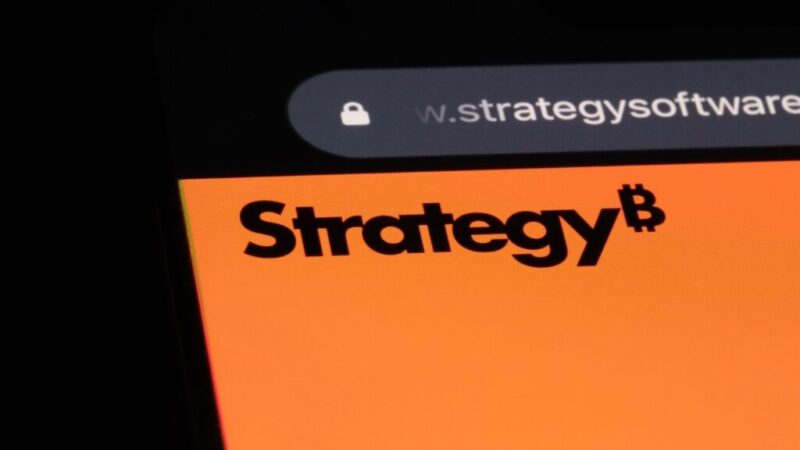 Analyst sets Strategy stock price target as Bitcoin soars