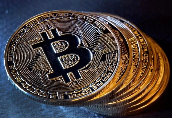 An Analyst Claims the Bitcoin Market Is “Overheating” – Here’s What They Expect