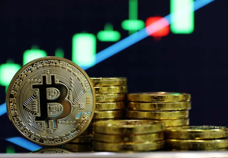 Bitcoin price analysis: Next key level to watch as short-term holders exit