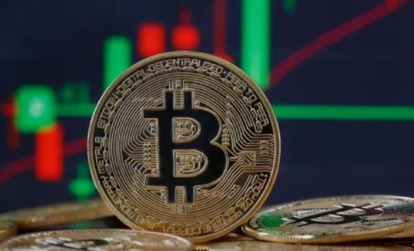 Bitcoin Price Prediction: BTC Eyes $90K While Altcoins Continue to Struggle
