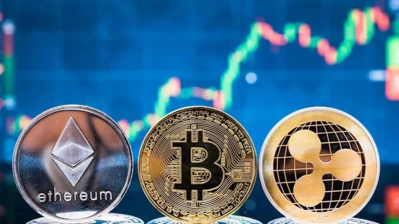 XRP sees $20m in weekly cash flow as Bitcoin and ETH bleed