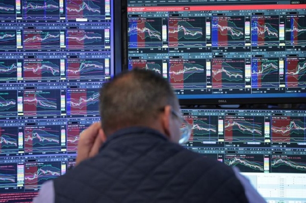 Bitcoin analysts predict $300,000–$500,000 price in 2029. The math says no